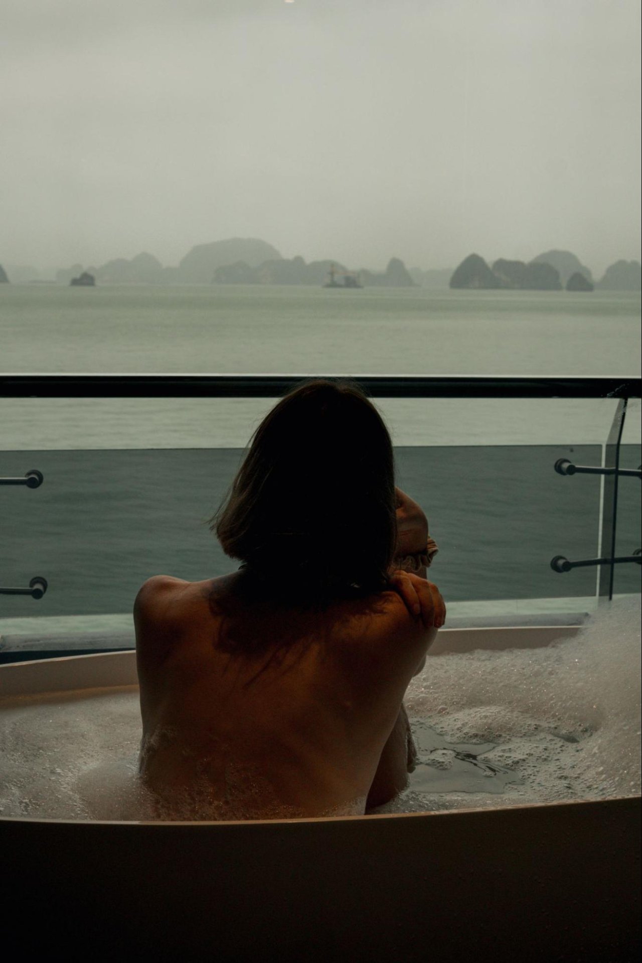 ha long bay overnight cruise lan ha bay balcony bathtub view at Long Bay and Lan H&agrave; Bay